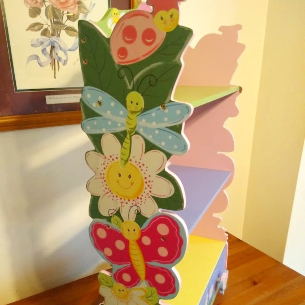 Fantasy Fields - Magic Garden Bookshelf